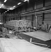 RIbbspantformen på bädden till stridsbåt 90 S i plastverkstan