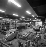 Stridsbåt 90 S och M76 Ven i plastverkstan