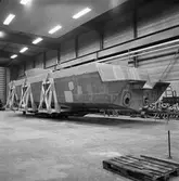 Lyft av stridsbåt 90 S till lastfartyg