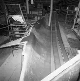 Skrovformen till Segelbåten Rhapsody 43 i plastverkstan