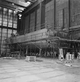 Arbetsbilder i skrovhallen