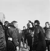 Lyft av telemast med helikopter