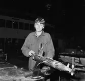 Praoelev i maskinverkstan