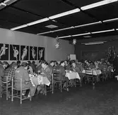 Varvets musikkår i matsalen