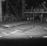 Arbete med krigsbroar i plåtv.