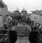 M 76 Ven överlämnas till Marinen