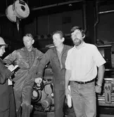 Personal i svetsverkst, plastv och el-maskinverkst.