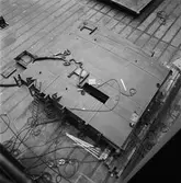 Arbete med 2 ans dockport i mellanhallen