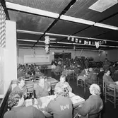 Jullunch för alla anställda i matsalen k-v nytt