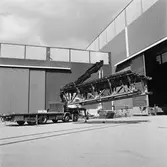 Provlyft av brosektion till krigsbro av hydralkran