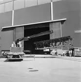 Provlyft av brosektion till krigsbro av hydralkran