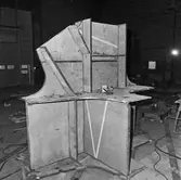 Arbete med bostadsplattformar till oljerigg och lyft till pråm för transport