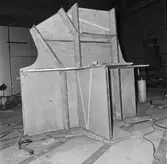 Arbete med bostadsplattformar till oljerigg och lyft till pråm för transport