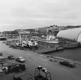 Civila båtar i dockorna 1-2