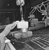 Skärmaskin i arbete med 250 m/m tjock plåt