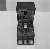 Generator och sektionsbry. och A.isometer Bender Singapore fartygen