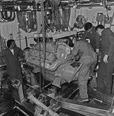 Lyft av motor till Nyb 435 Singapore