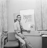 Tommy Melin med personal Tele avd.