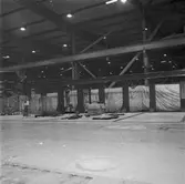 Montering av ny svetsrobot i plåtverkst.