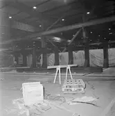 Montering av ny svetsrobot i plåtverkst.