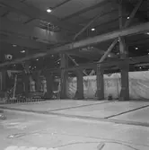 Montering av ny svetsrobot i plåtverkst.