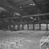 Montering av ny svetsrobot i plåtverkst.