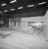 Montering av ny svetsrobot i plåtverkst.