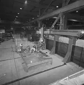 Montering av ny svetsrobot i plåtverkst.