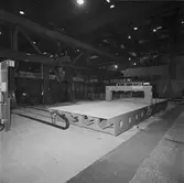 Nya svetsroboten i plåtverkst. till krigsbro