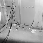 Oreda på verkstadsgolvet i plåt och svetsverkst.