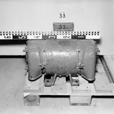 El.sekt. fotografering av motorer i förråd