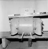 El.sekt. fotografering av motorer i förråd