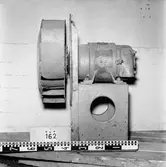 El.sekt. fotografering av motorer i förråd