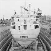 MS Bruse i docka 2 bottenmål.