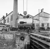 U 4 i docka 5 lyft av sektion