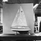 Modell av segelbåten Viggen