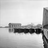 Minarbetsbåtar vid kajen