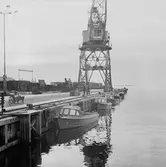 Minarbetsbåtar vid kajen