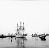 Jarramas bogsering till polhemsdockan