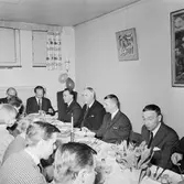 Personalen på huvudkontoret (flyttkalas)