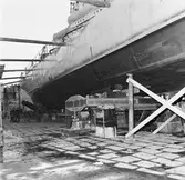 Lyft av T 124 i docka 1