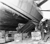 Lyft av T 124 i docka 1