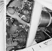 Lyft av motor från maskinrum på T 126