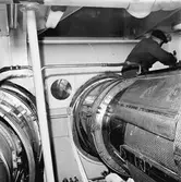 Lyft av motor från maskinrum på T 126