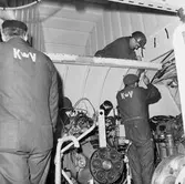 Lyft av motor från maskinrum på T 126