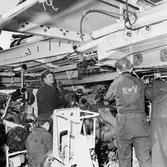 Lyft av motor från maskinrum på T 126