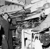 Lyft av motor från maskinrum på T 126