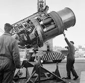 Lyft av motor från maskinrum på T 126