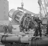 Lyft av motor från kaj till maskinrum T 126