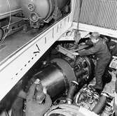 Lyft av motor från kaj till maskinrum T 126